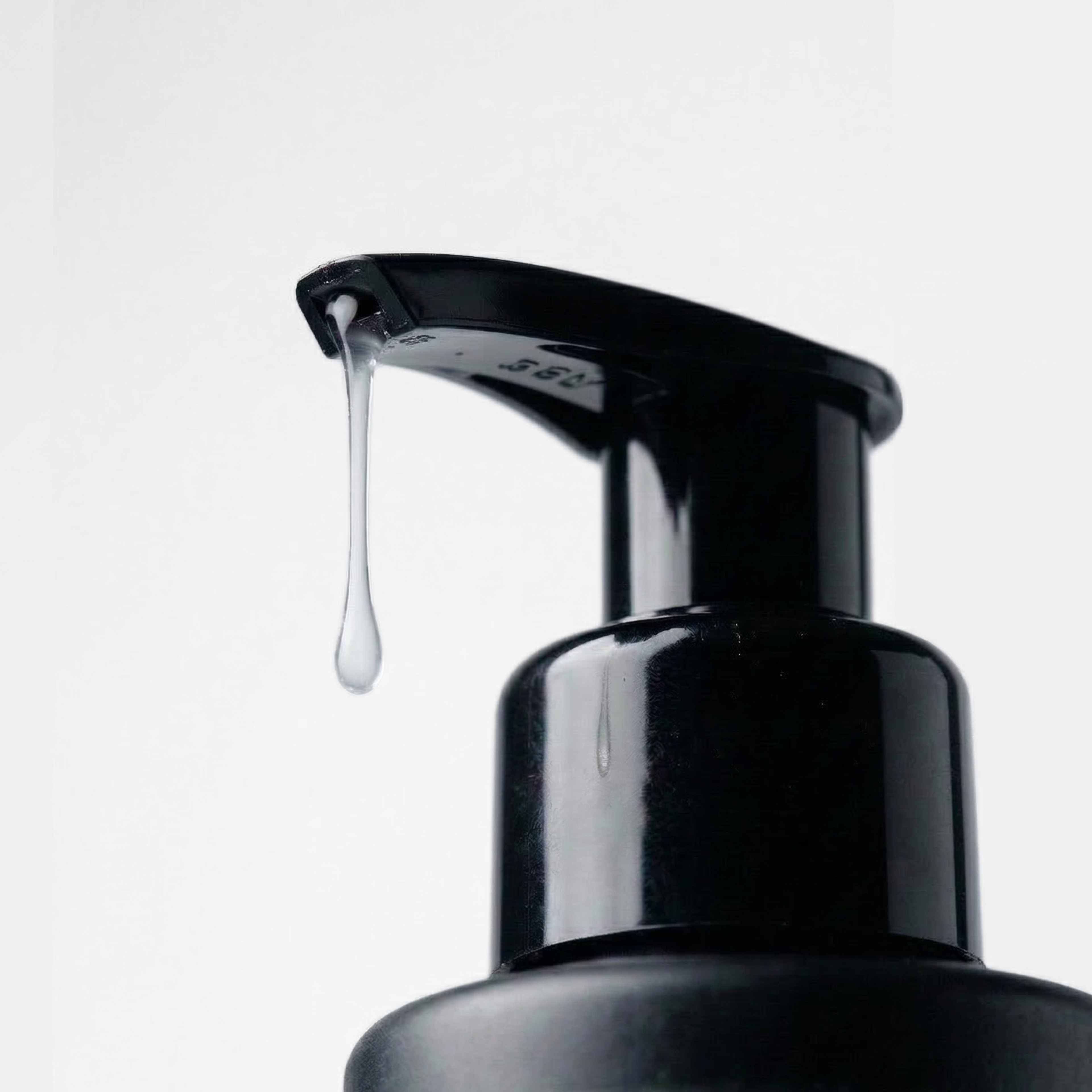 BEARD SHAMPOO - CARDAMON &amp; VANILLA
